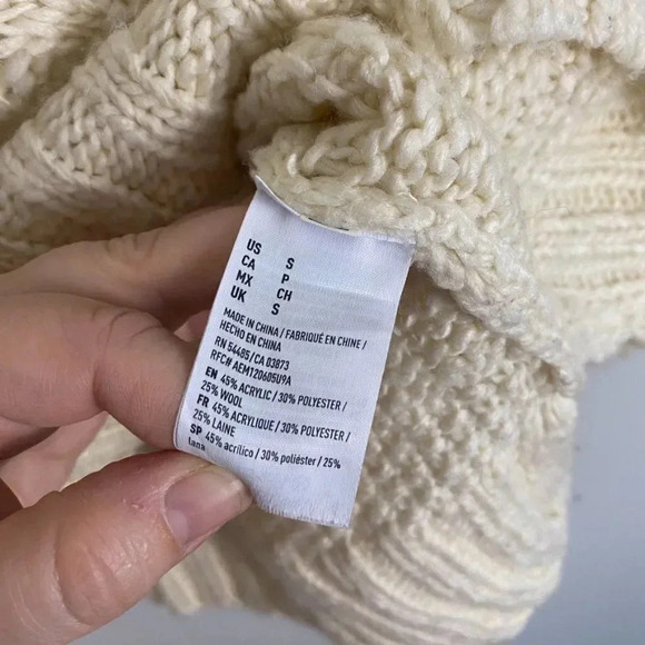 American Eagle Chunky Knit Wool Blend Sweater - Picture 7 of 15